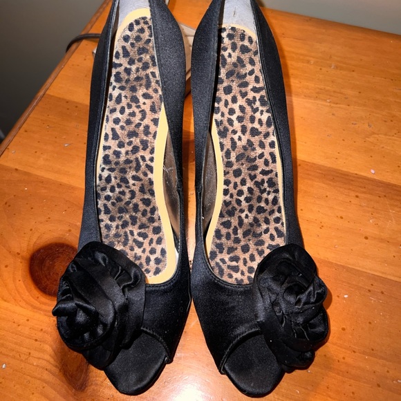 Black, satin, peep toe heels. - Picture 3 of 6